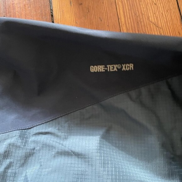 Arc'teryx Jacket Womens M Goretex XCR Theta LT Hiking Waterproof VTG - Picture 3 of 10